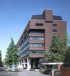 松山大学外観